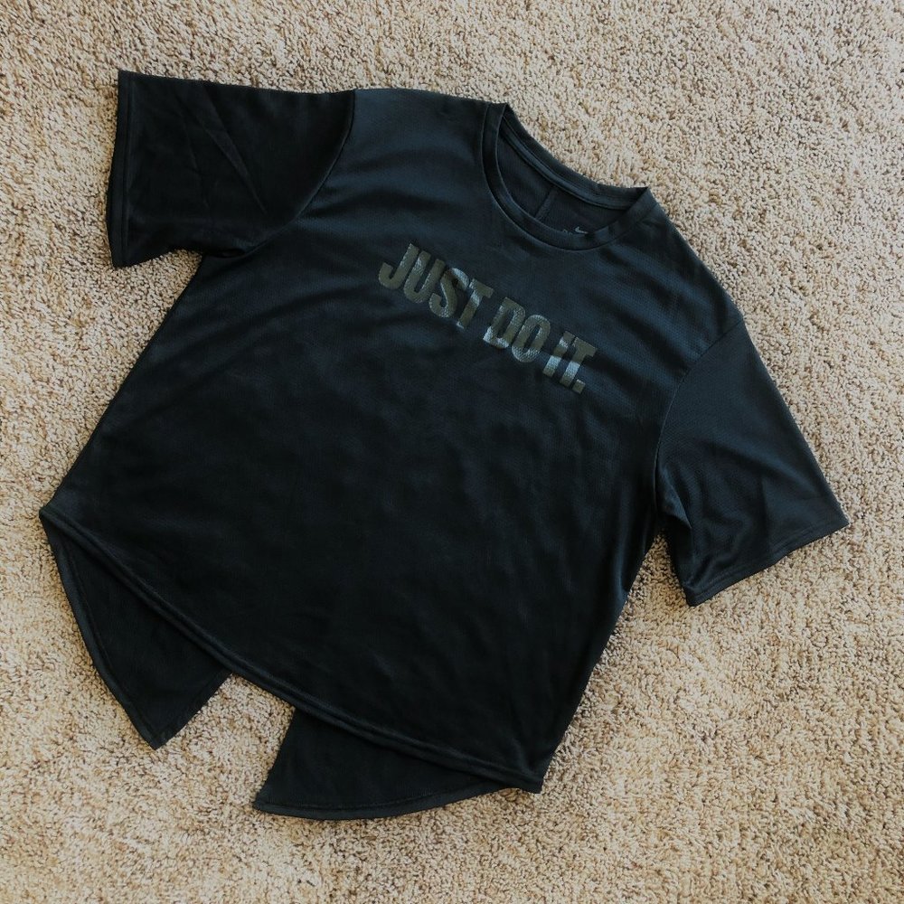 NIKE DRI-FIT sport top